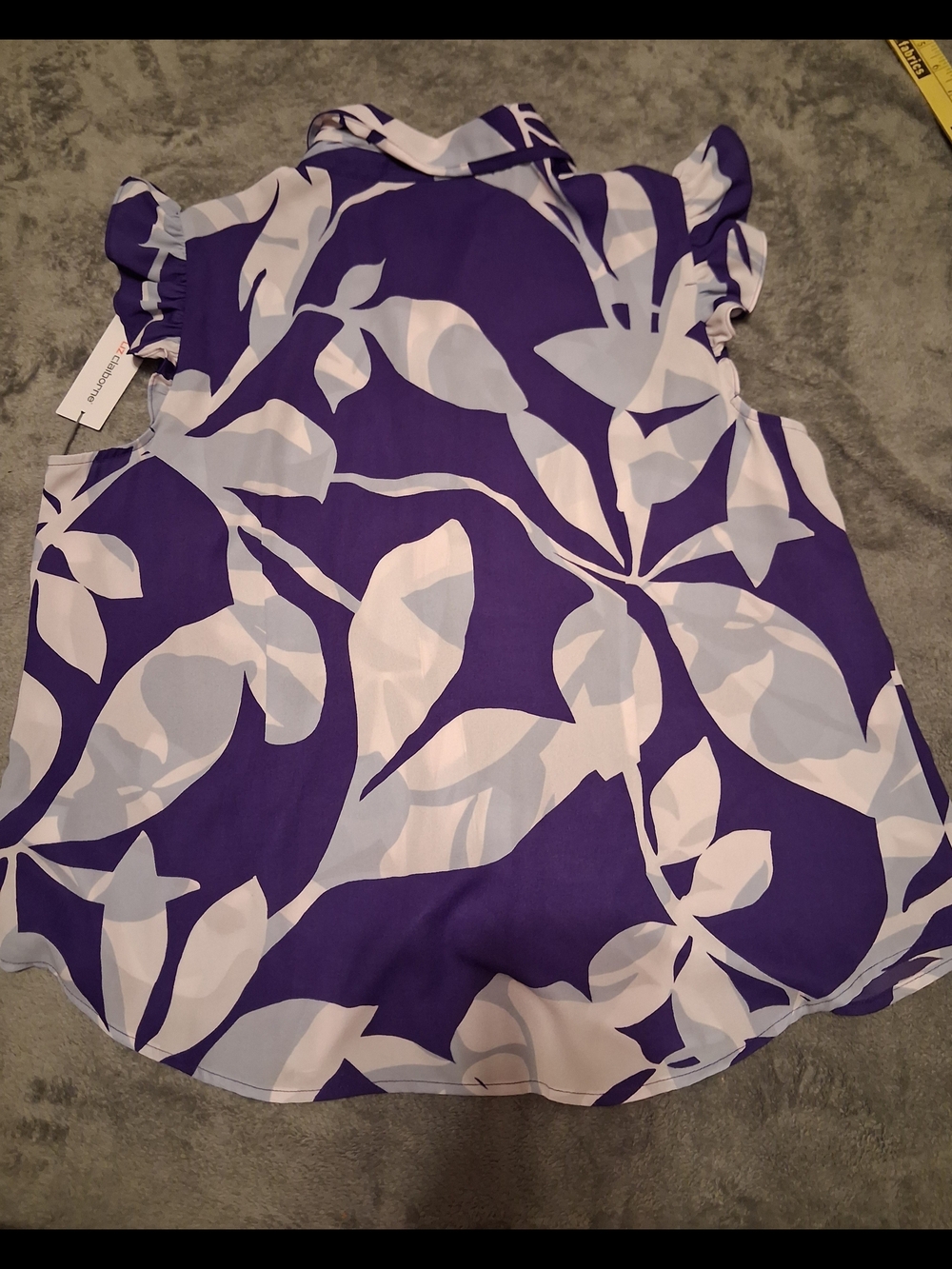 Liz Claiborne White And Purple Floral Cap Sleeve Button Front Top - Picture 3 of 5